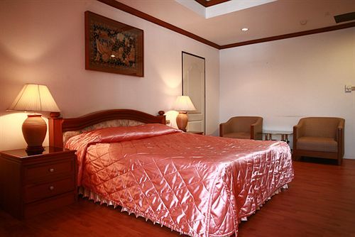 Chiangmai Ratanakosin Hotel