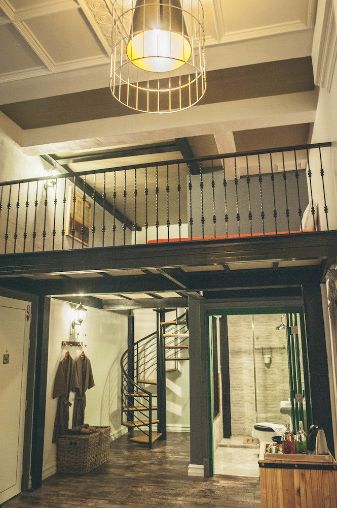 S' Private House