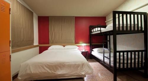 Ashi Poshtel *