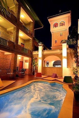 Hotel The Castle Chiang Mai