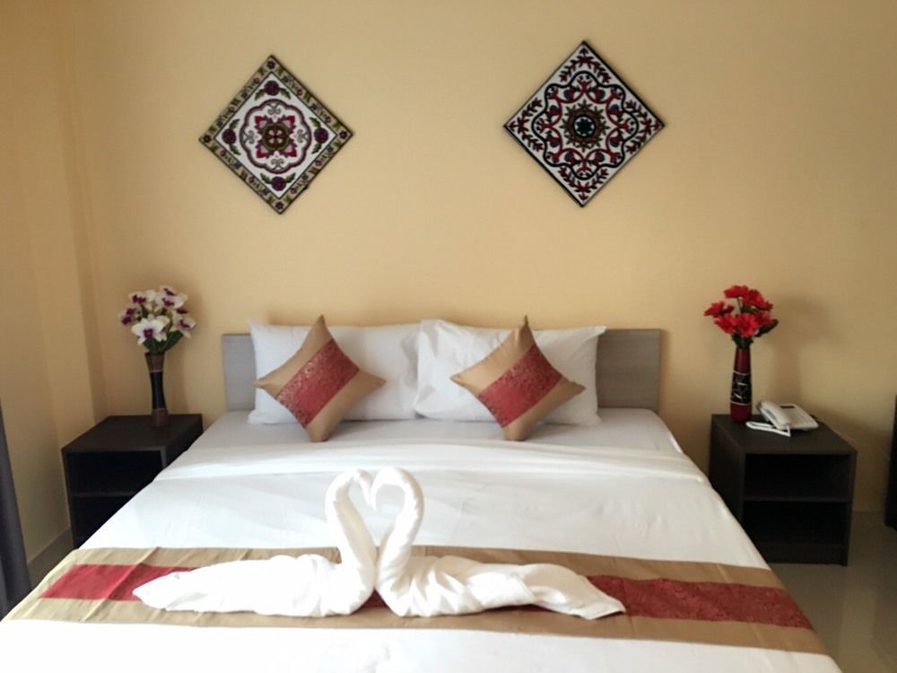 Hotel Oyo 983 The Private Hotel Chiang Mai