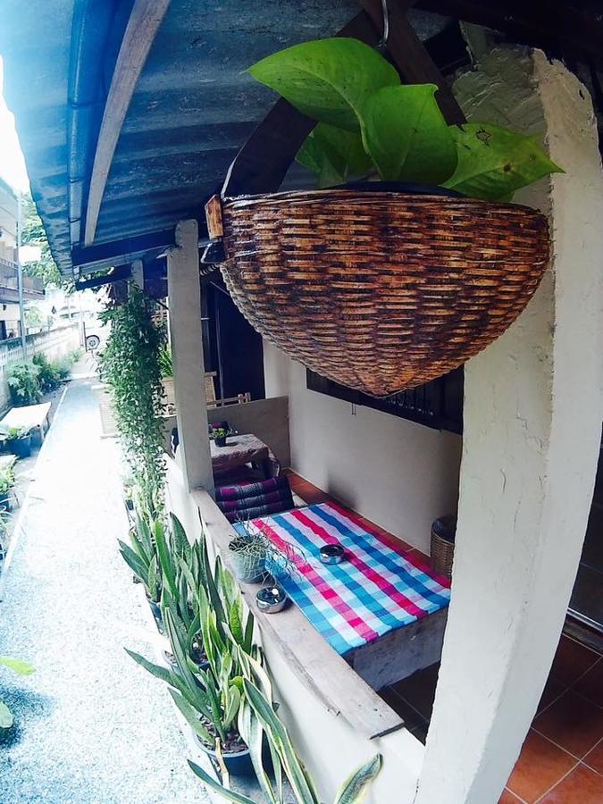 Albergue Twin House @ Tapae