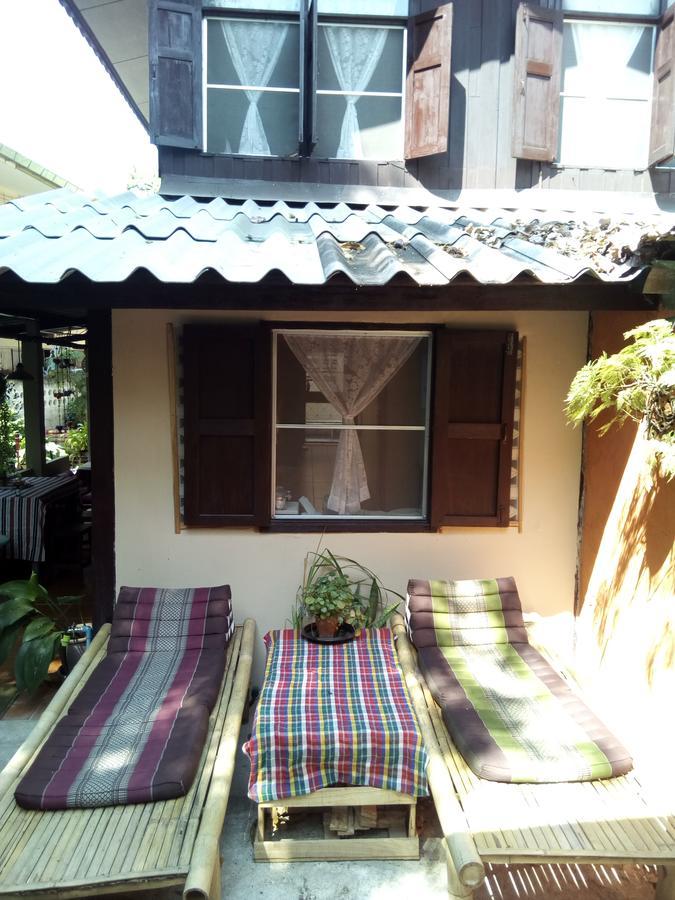 Twin House @ Tapae Albergue