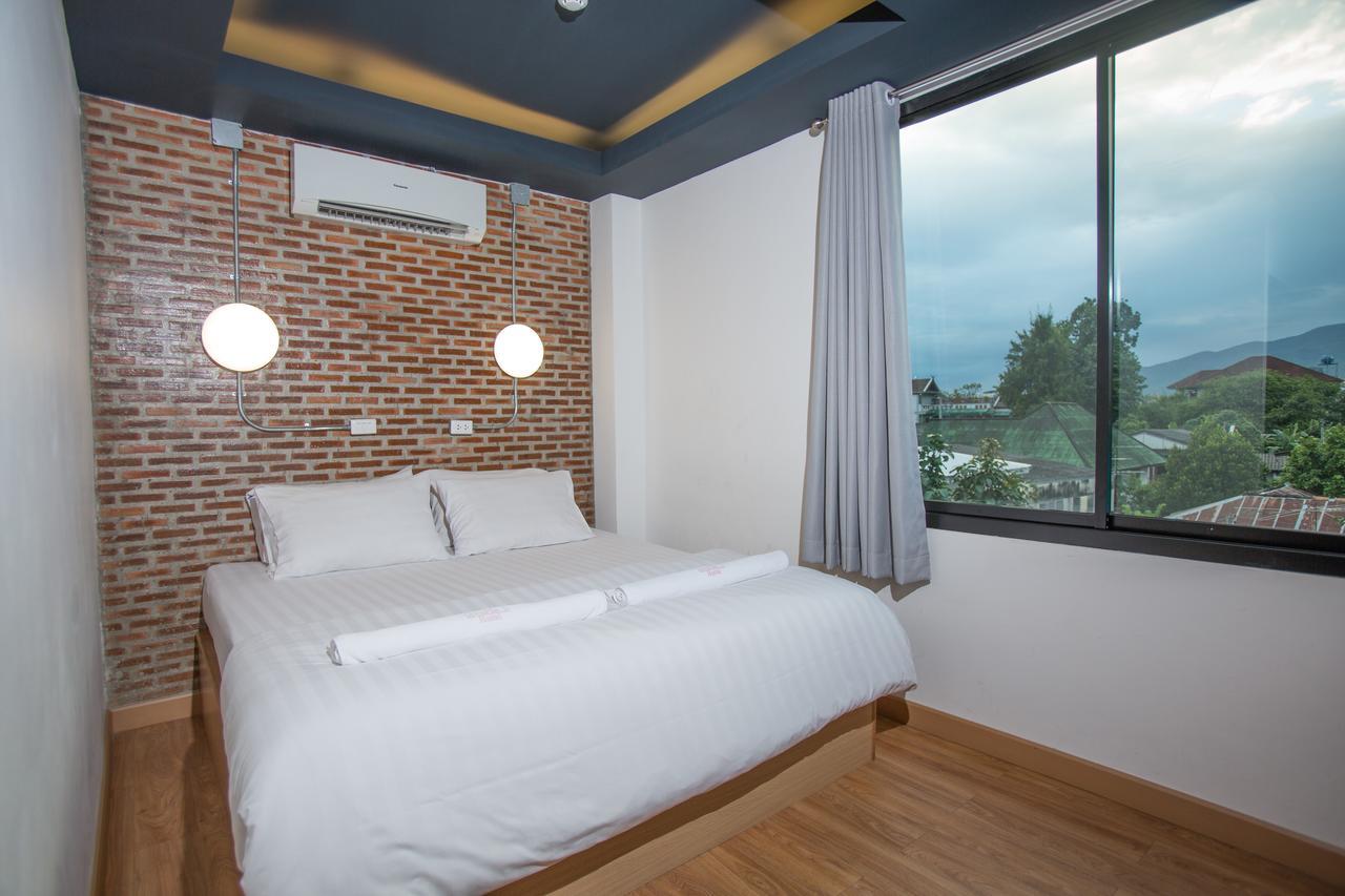 Hostel Give Me 5 *