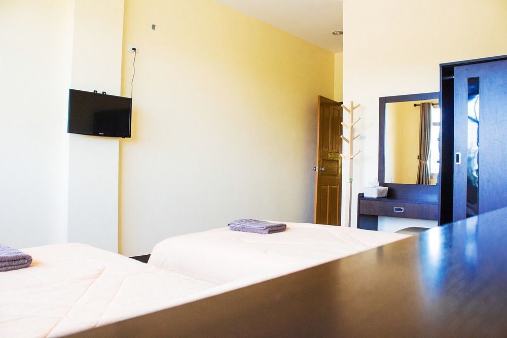 Hostel Rajapruek Place *