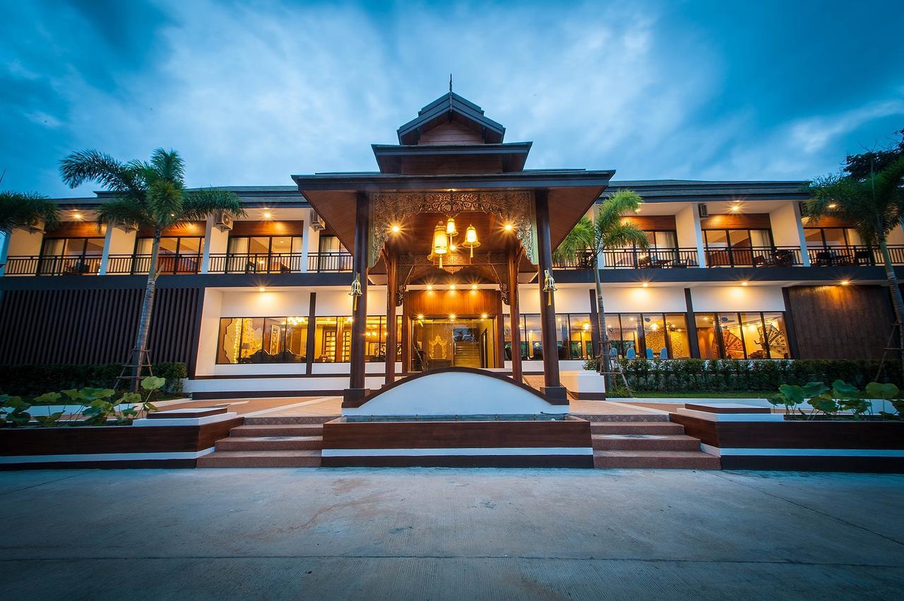 Moon Terrace & Resort