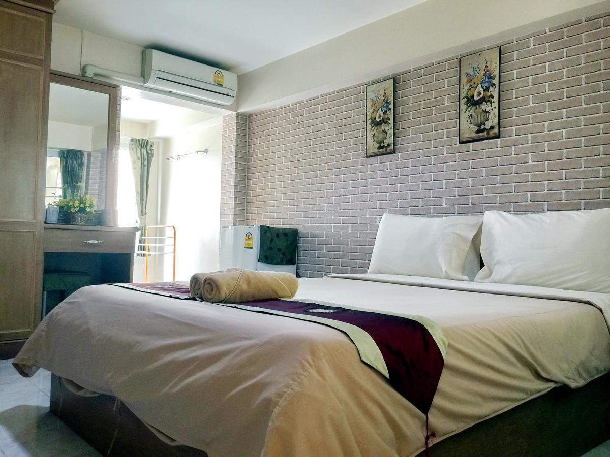 Jang Sripoom House Rumah tetamu 2*