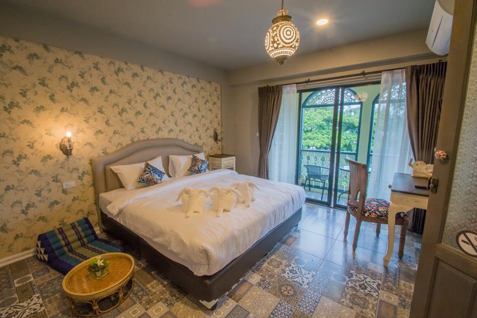 Bed & Breakfast Sridonchai Heritage, Night Bazaar