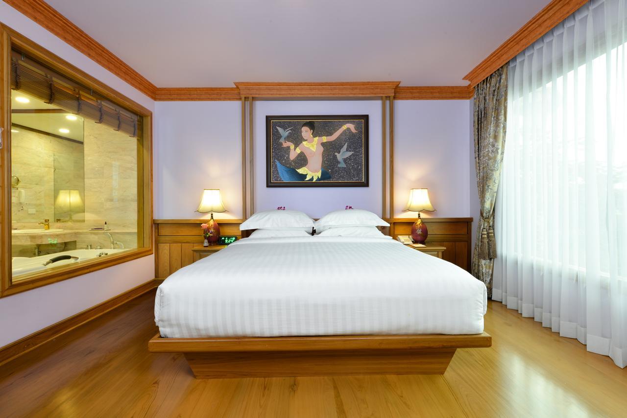 Peak Nimman Prestige Hotel 4*