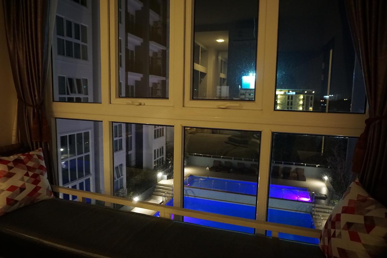 Apartment Pool View The Prio Chiang Mai
