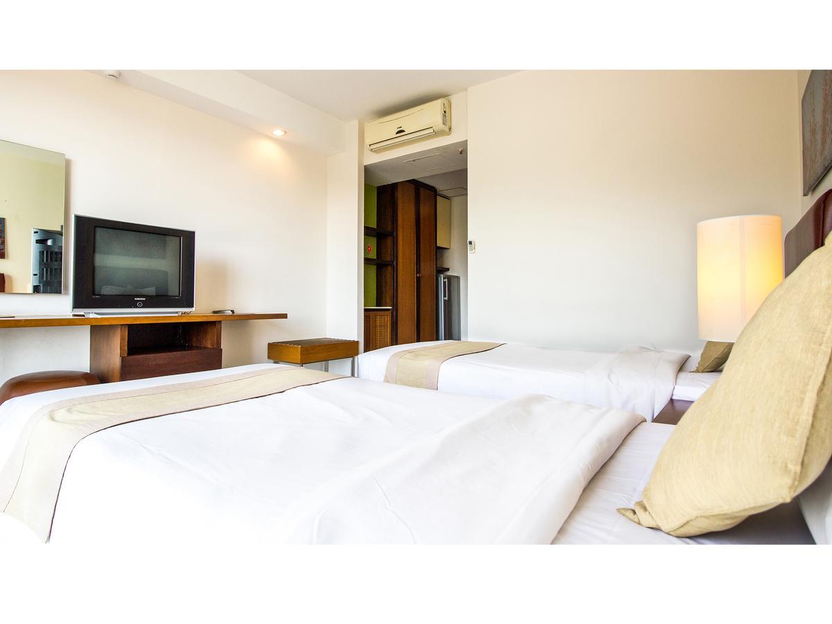 B2 Premier & Hotel 3*