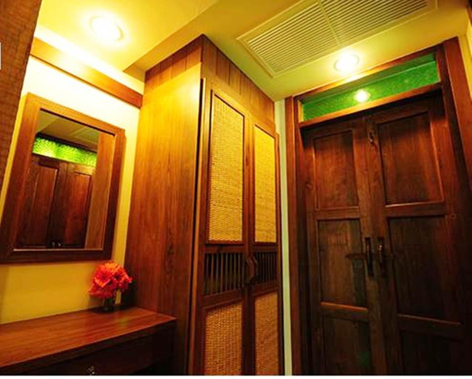 Korbhun Khinbua 3*