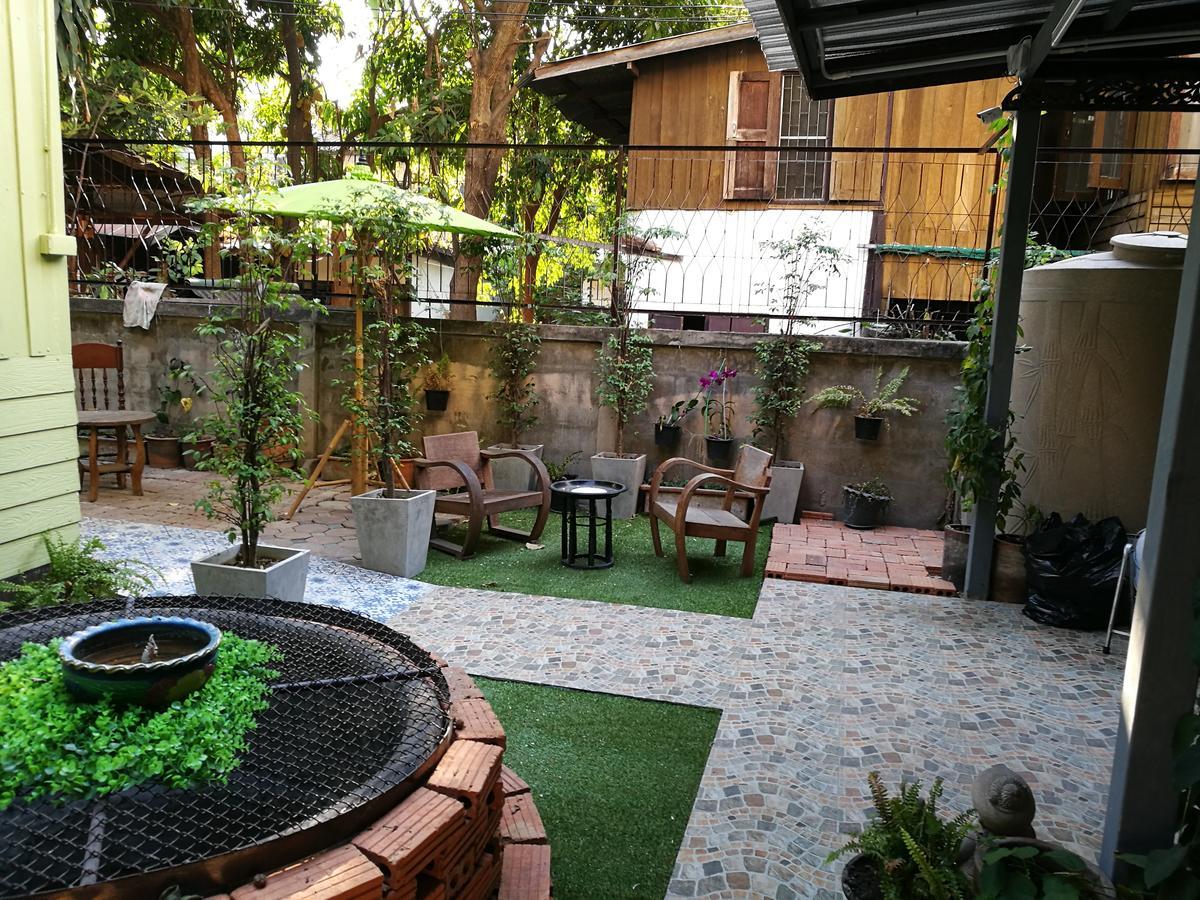 Hotel At Phra Sing Retro Chiang Mai