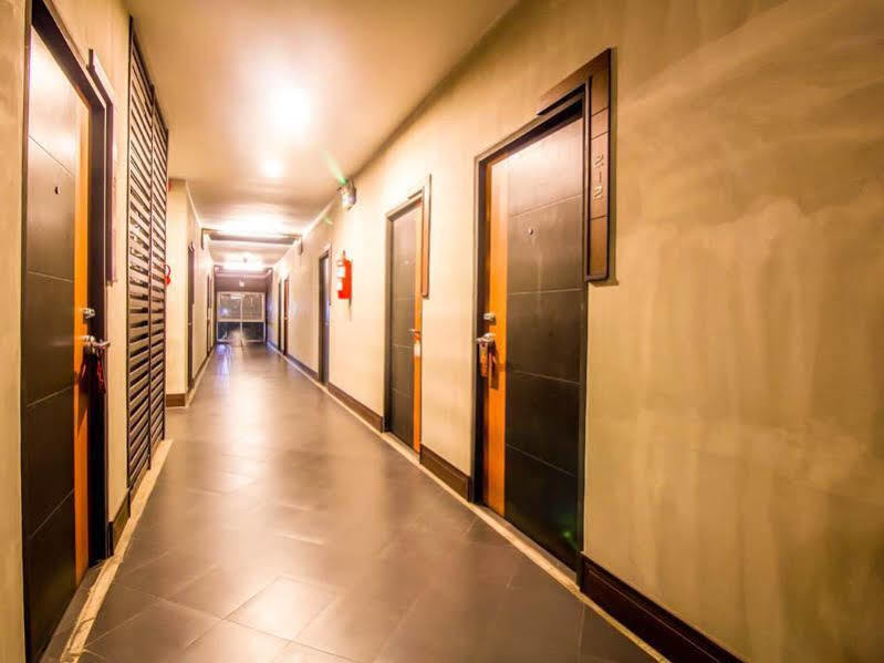 B2 Airport Hotel 3*