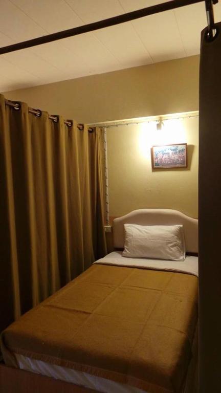 Hotel Phusiri Place 2*