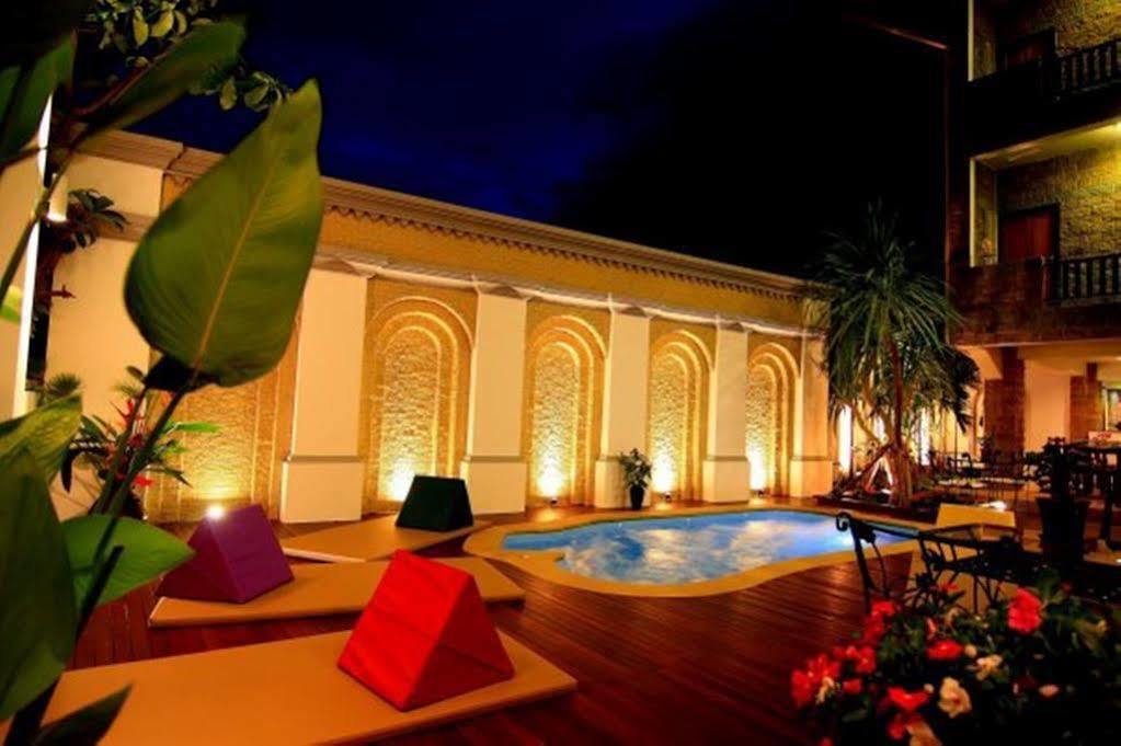 Hotel The Castle 3*