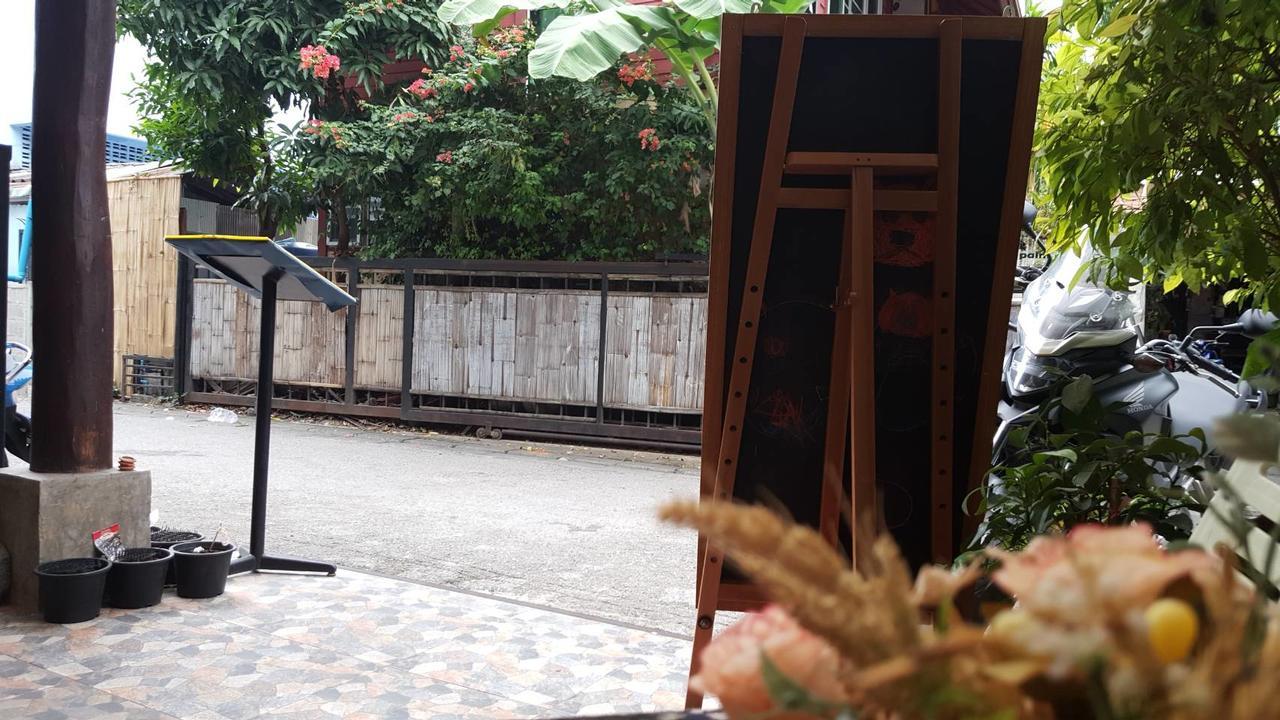 The Commonroom Cnx 2*
