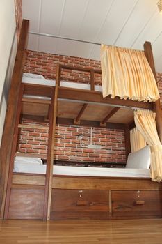 Nimman Bunk Hotel