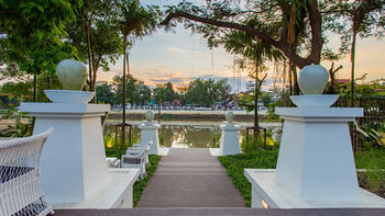 Hotel B2 Riverside Colonial Chiang Mai