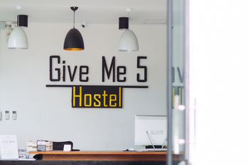 Give Me 5 Hostel Chiang Mai