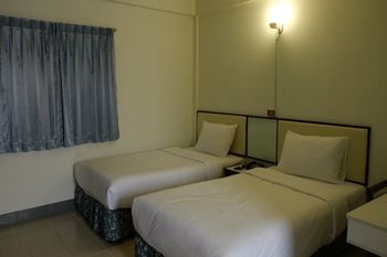 Northlands House Hotel 2*