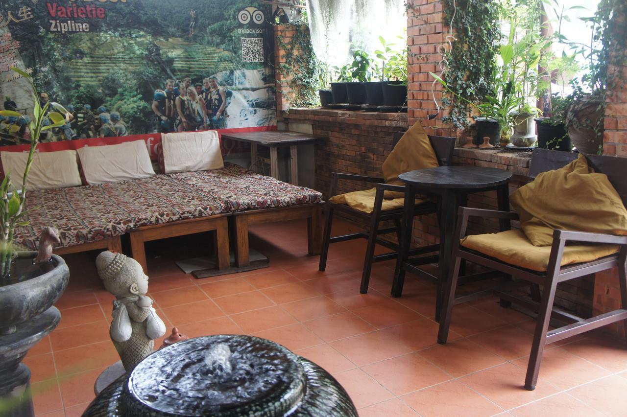 Jj Hostel *
