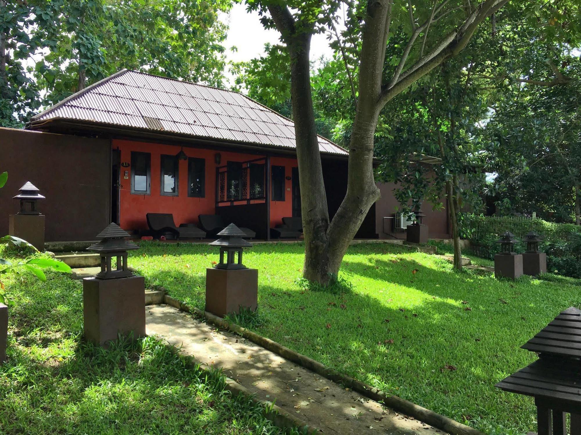 Baan Namping Riverside Village Hotel 3*
