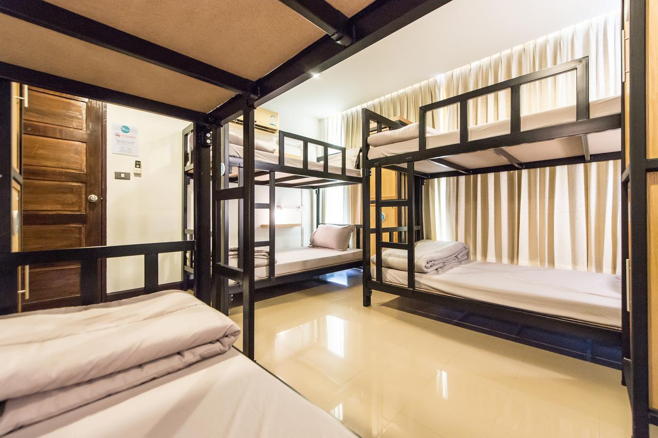 Full Stop. Hostel Chiang Mai