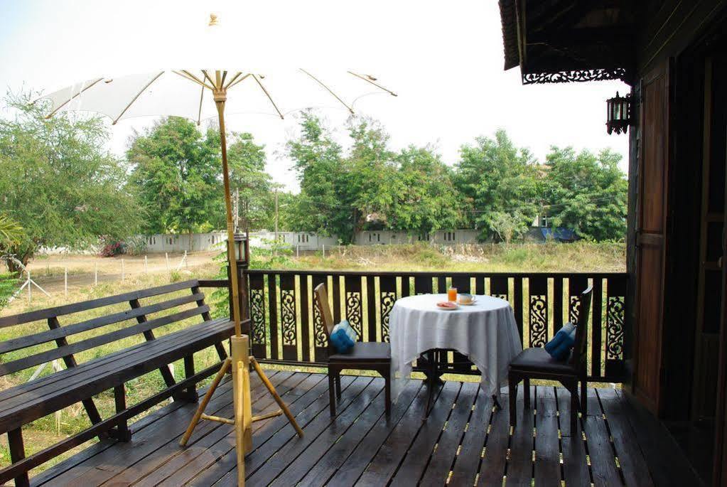 Hotel Huen Phob Suk 2*
