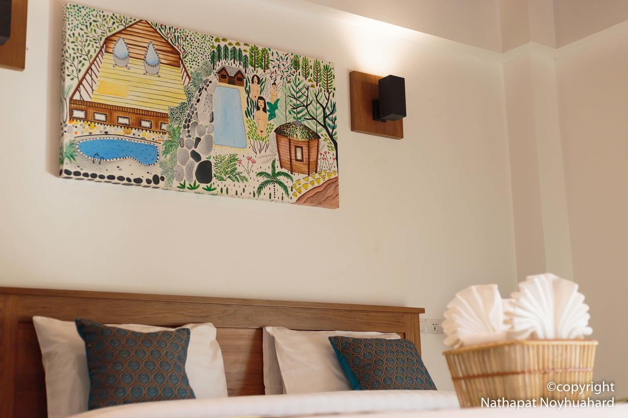 At Leaf Villa