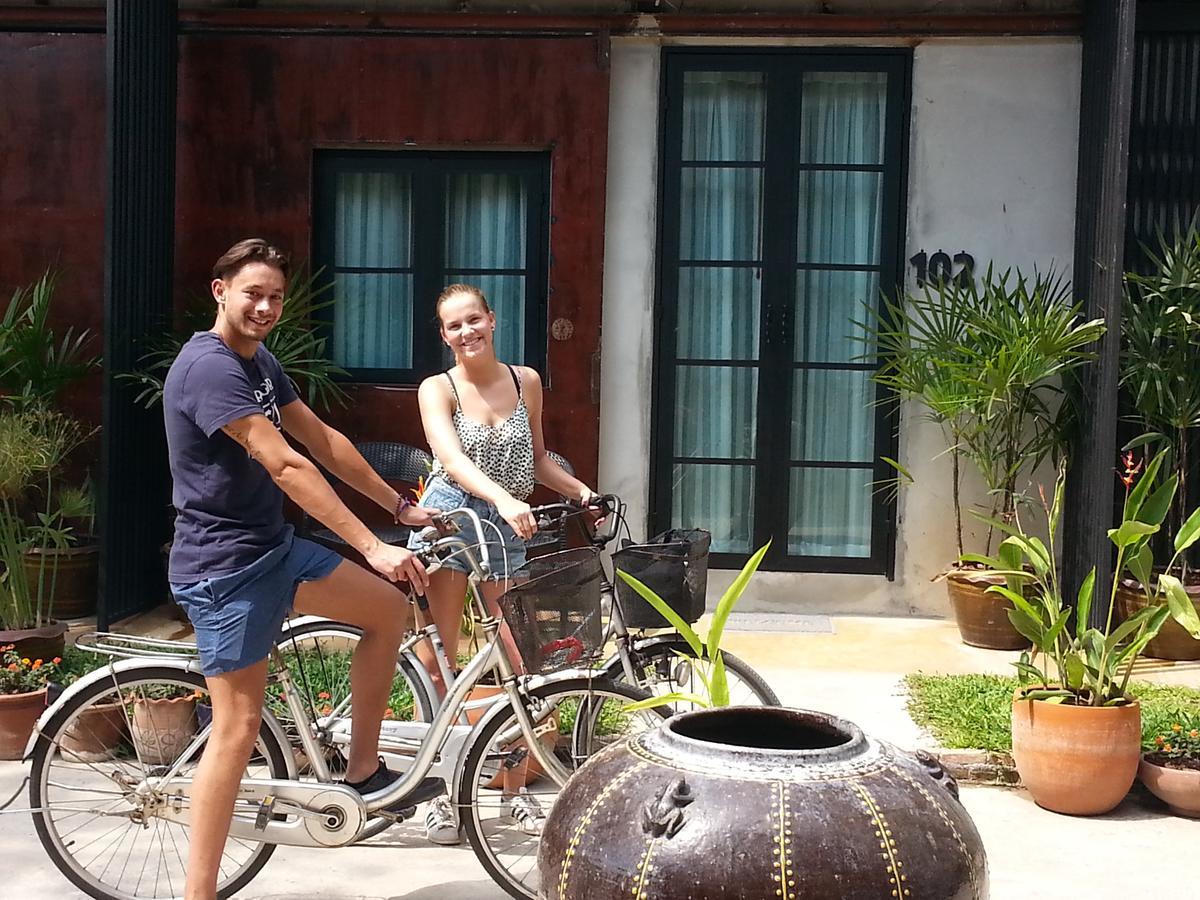 Hostel What's Up