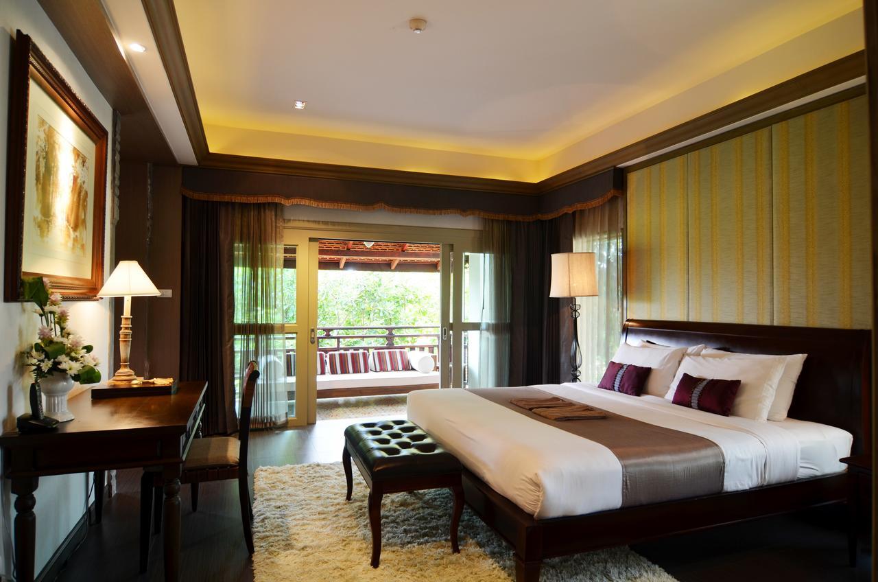 Resort The Rim