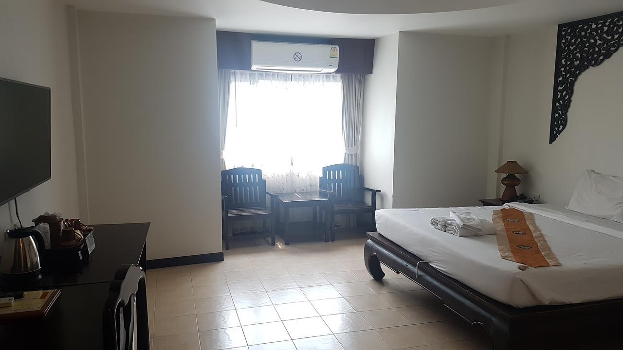 Wangburapa Grand Hotel