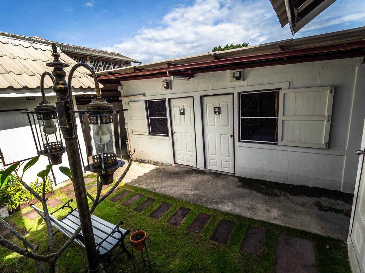 Hotel Tommy Huts Chiang Mai