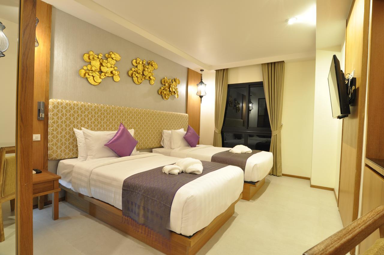 Hotel The Signature @ Thapae 3*
