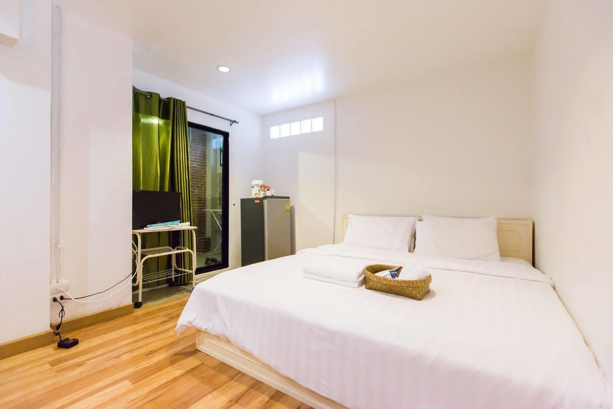 Plern Plern Bed And Bike Guest house 3*