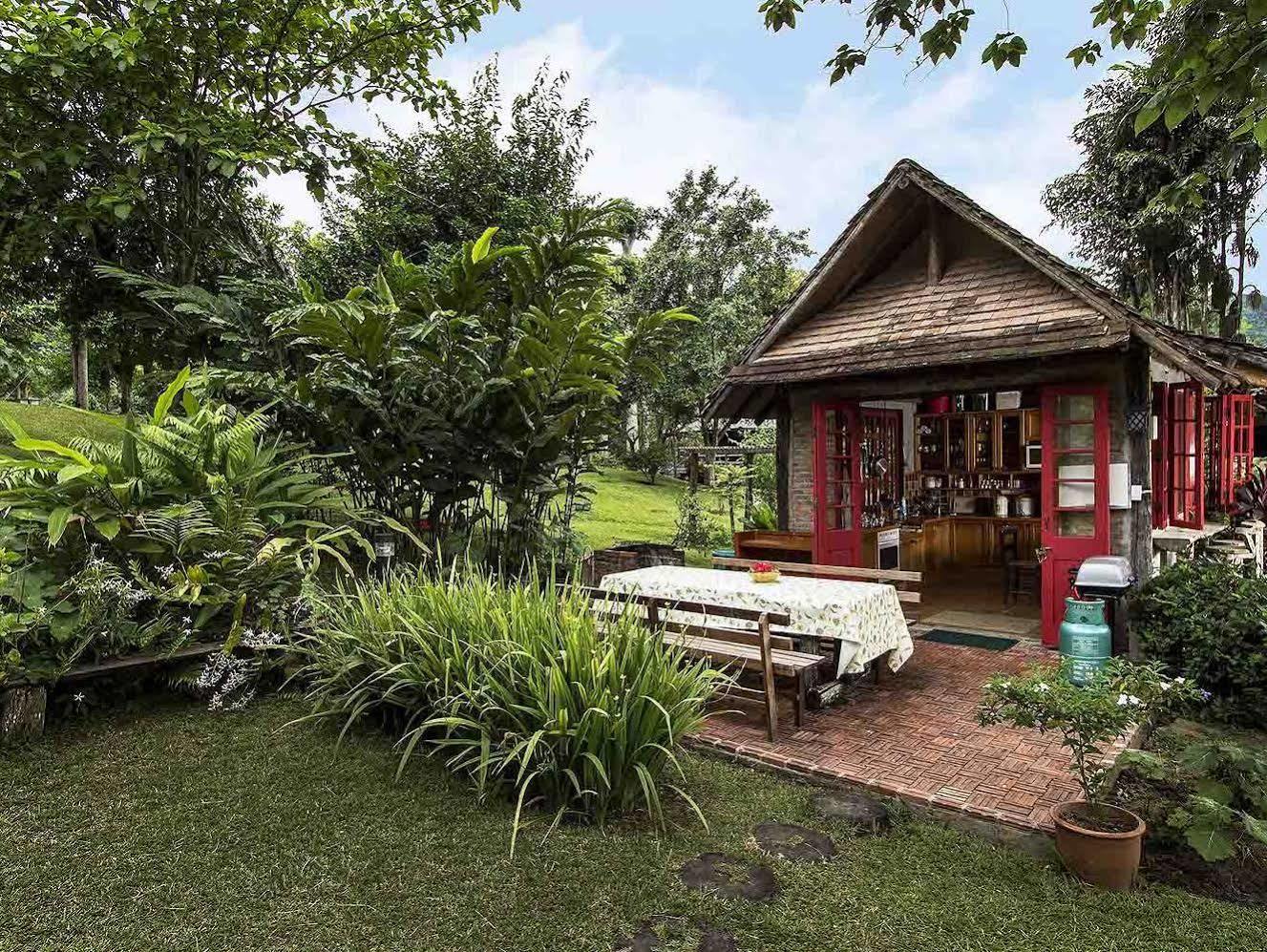 Baan Kaew Mongkorn Hotel