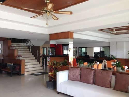 Smith Aparthotel 2*
