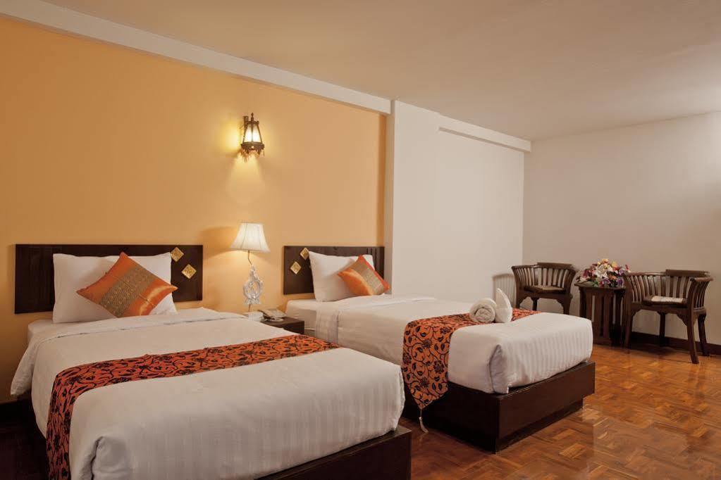 Bua Raya Hotel