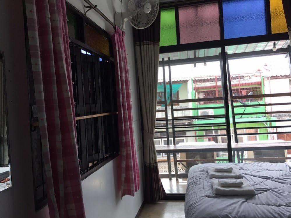 Lanna Hostel *