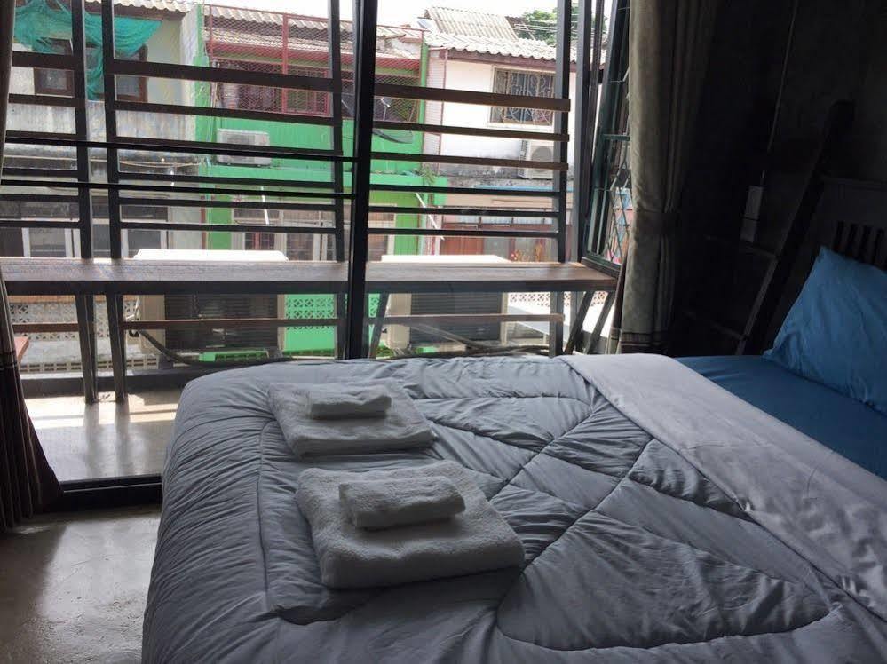 Lanna Hostel *