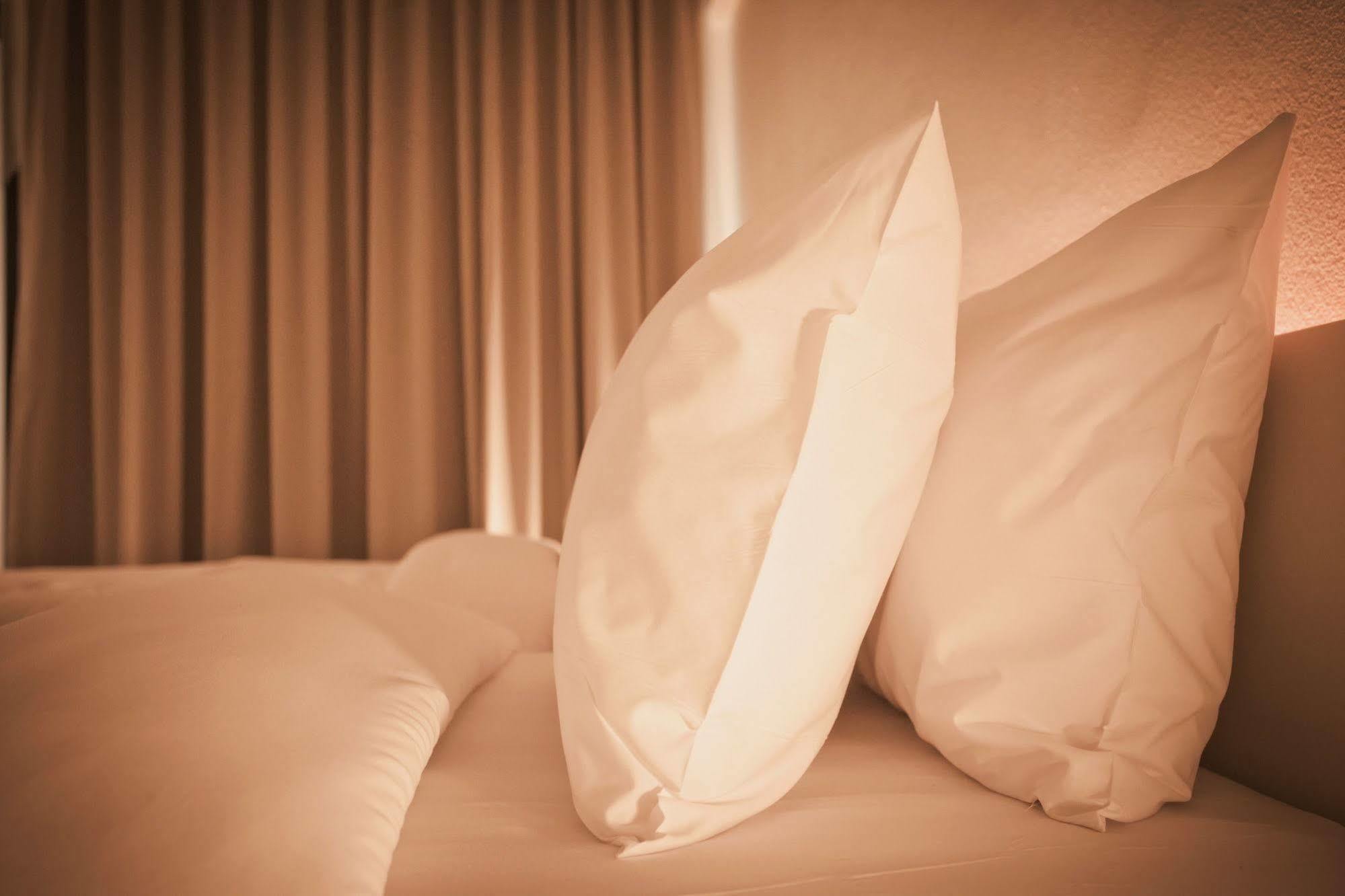 Bed Phrasingh-Adults Only Hotel