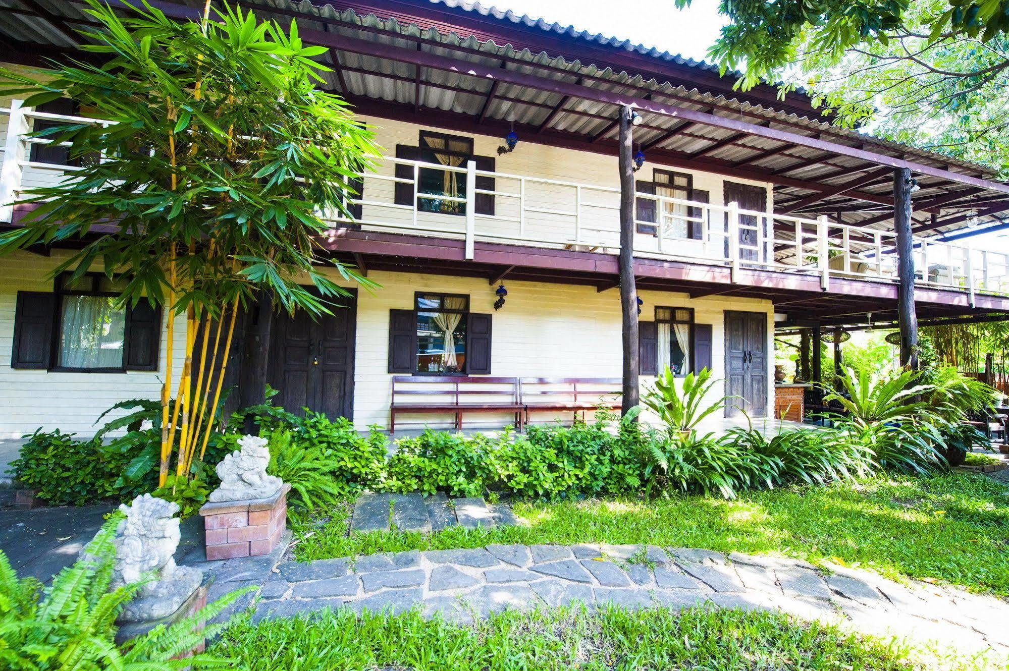 Smile House Boutique Guest house 3*