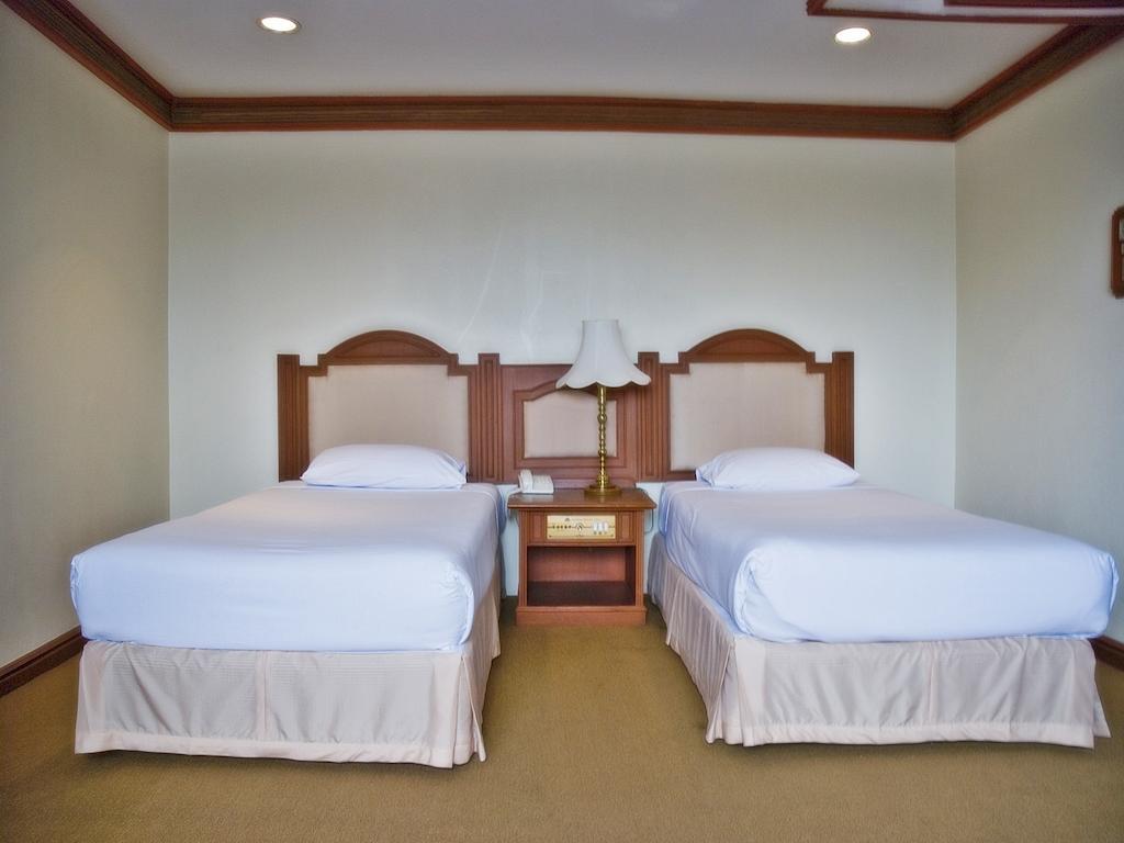 Phucome Hotel 4*