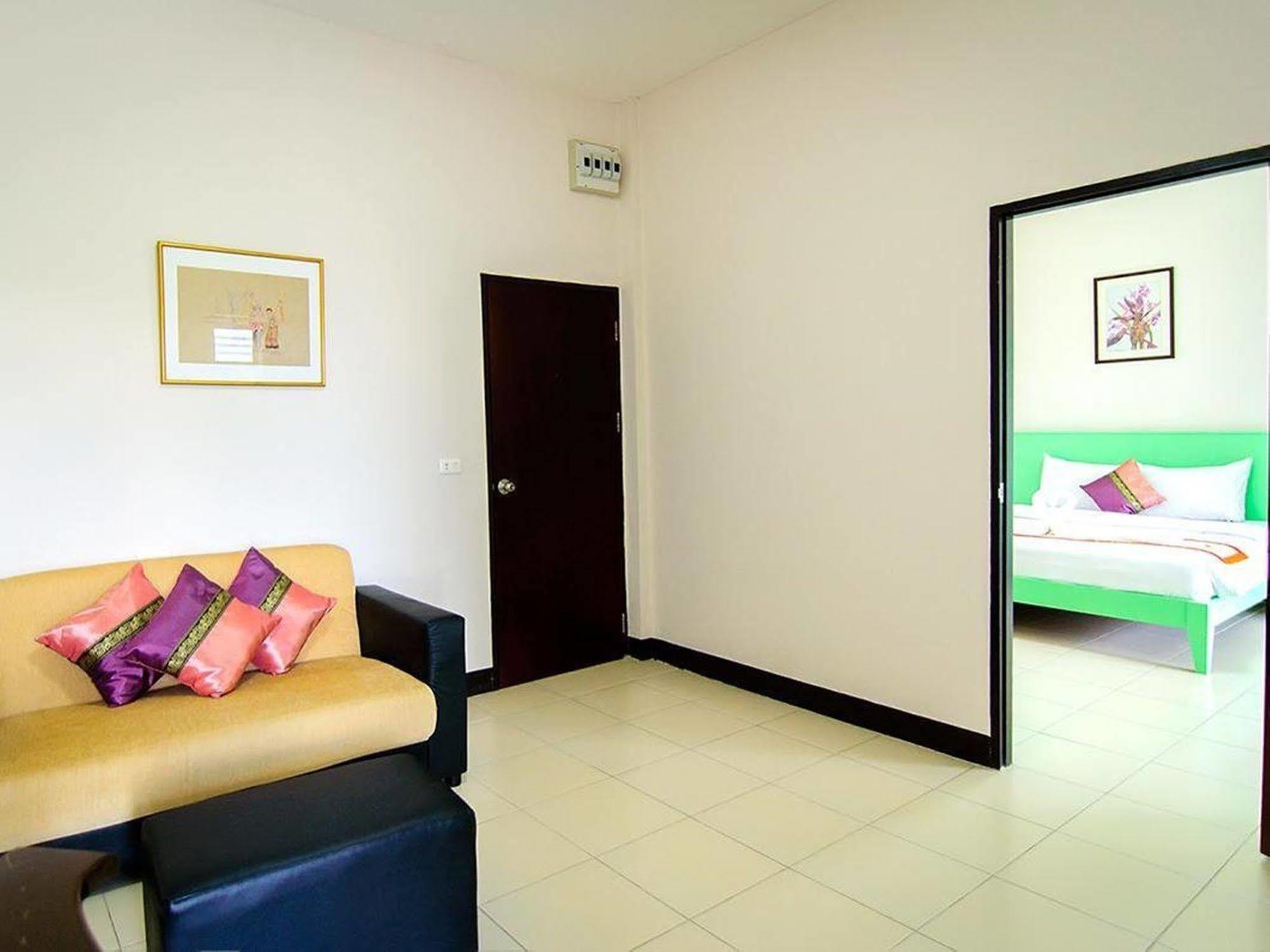 Hotel Baan Ngern Village 3*