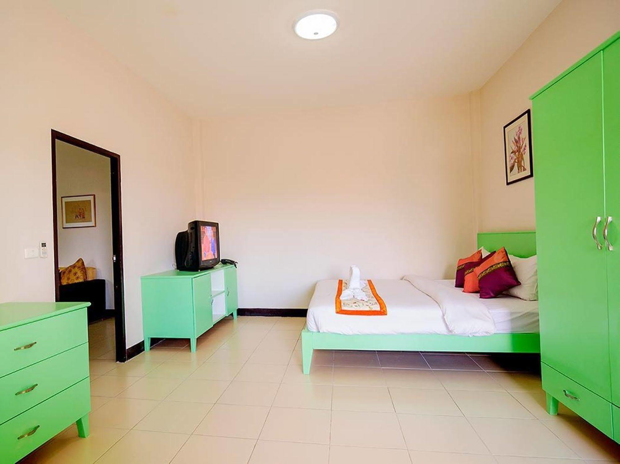 Hotel Baan Ngern Village Chiang Mai
