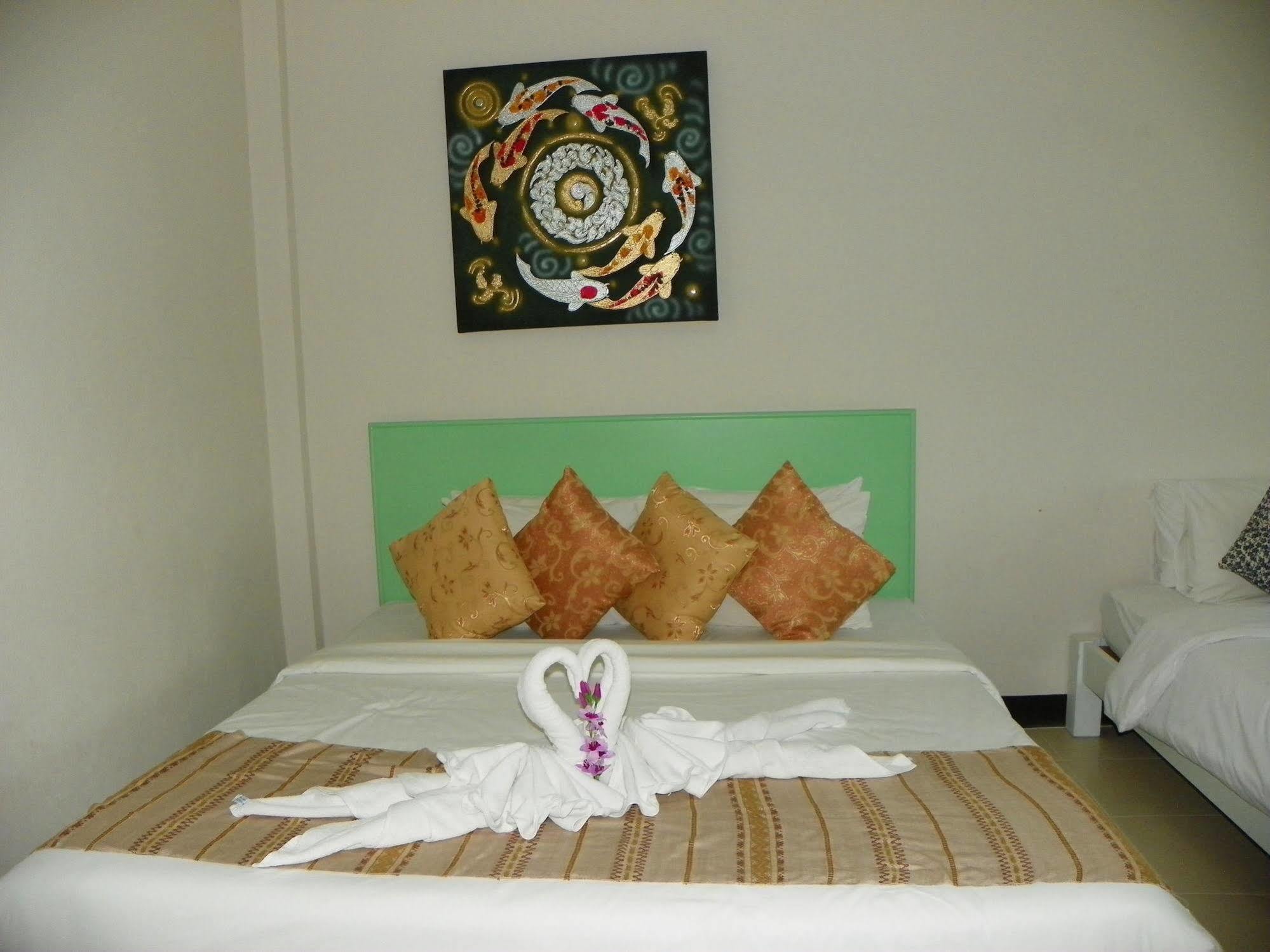 Baan Ngern Village Hotel