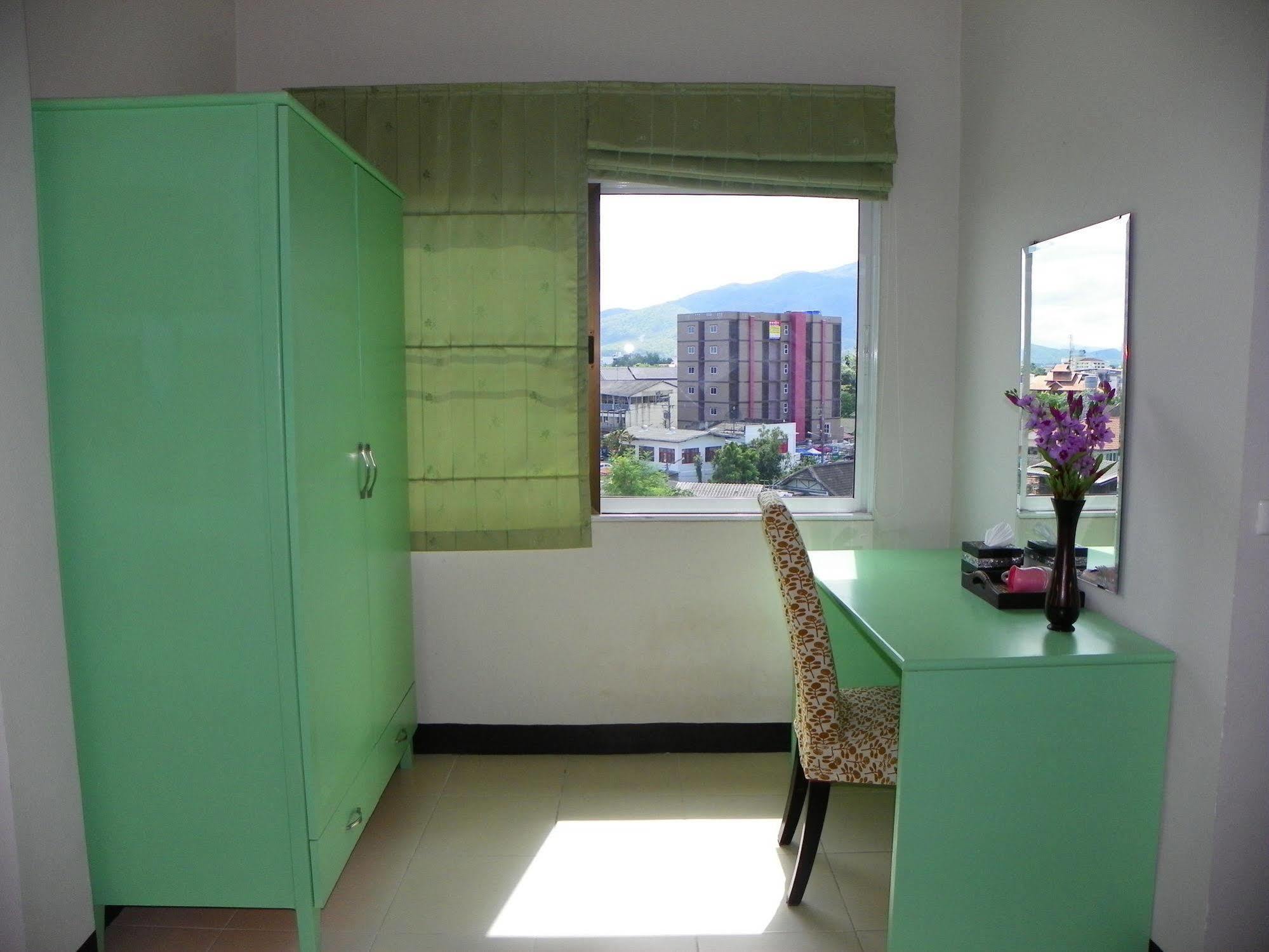 Baan Ngern Village Hotel 3*