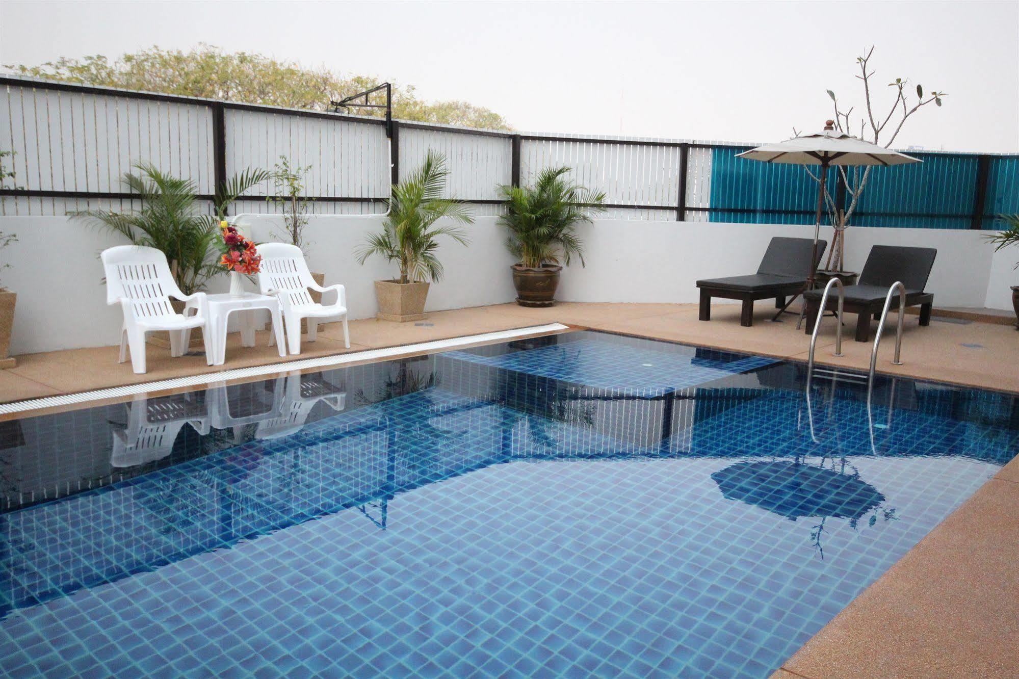 Airport Resident Hotel Chiang Mai