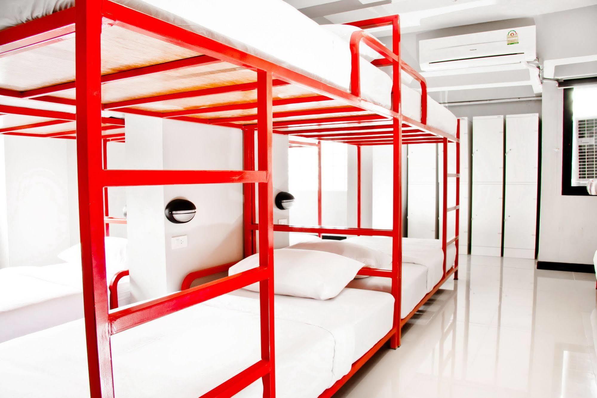 So Hostel